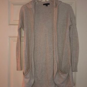 The perfect cardigan with hood and pockets!